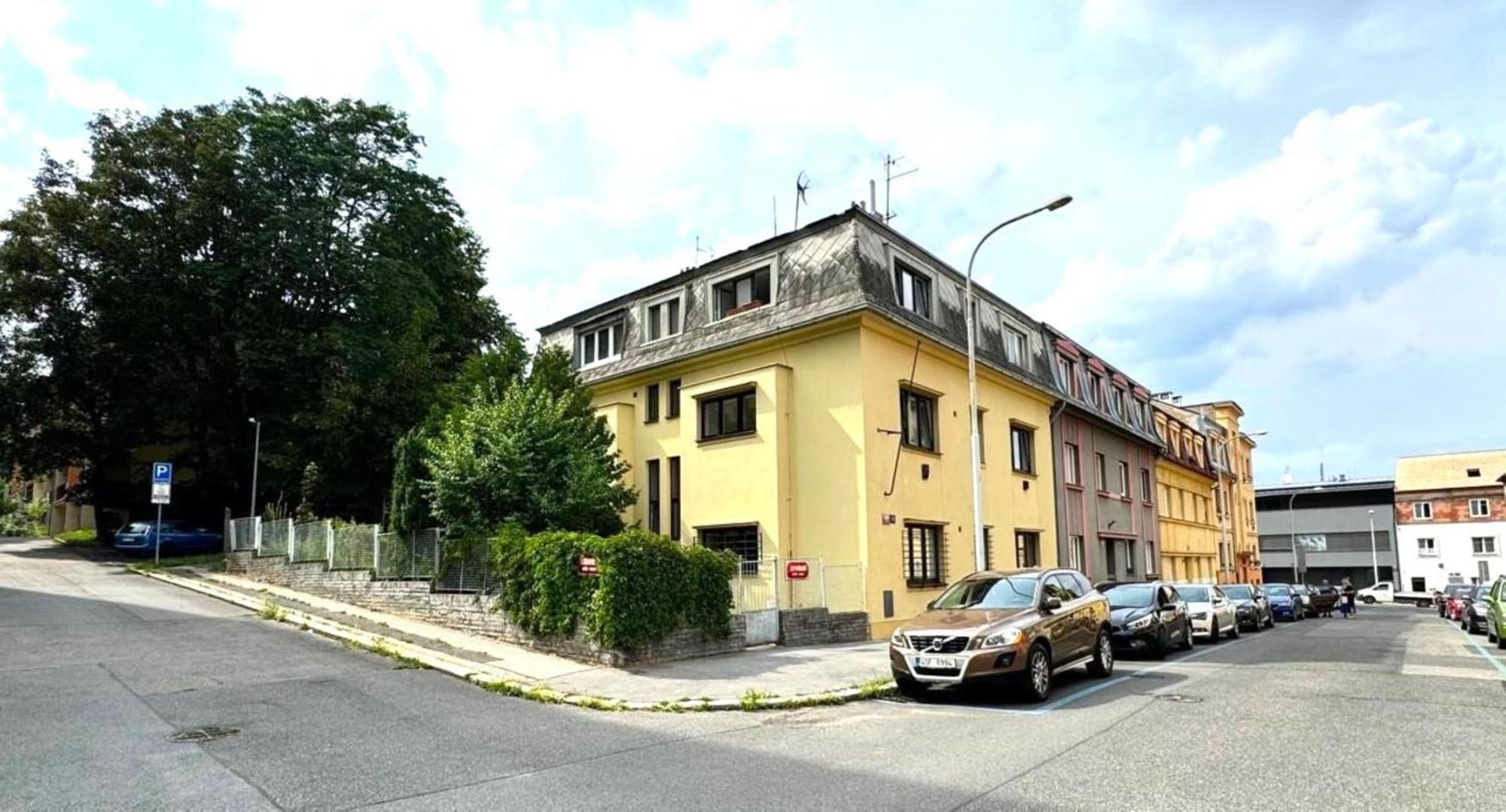 Hillside Studios Praha Bagian luar foto
